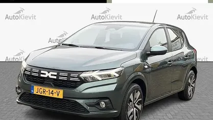 Gebruikt 2025 Dacia Sandero Expression Hatchback | € 19.950 (Eerlijke prijs)