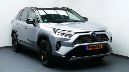 Grijs Gebruikt 2021 Toyota RAV4 Hybrid Style SUV | € 35.244 (Eerlijke prijs)