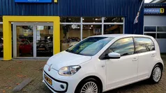 Wit Gebruikt 2013 VW up! high up! Hatchback | € 6.495 (Eerlijke prijs)