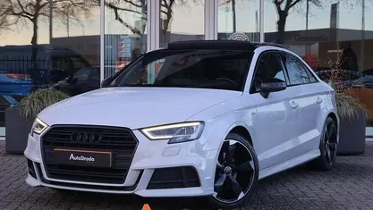 Wit Gebruikt 2020 Audi A3 S-Line Sedan | € 21.900 (Eerlijke prijs)
