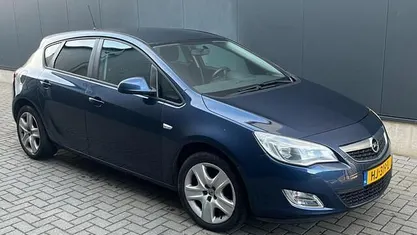 Occasion 2011 Opel Astra Selection Hatchback | € 2.750 (Eerlijke prijs)
