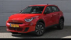 Rood Nieuw 2025 Fiat 600 Urban SUV | € 27.495 (Super prijs)