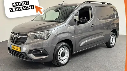 Grijs Occasion 2022 Opel Combo Edition Van | € 17.890 (Eerlijke prijs)