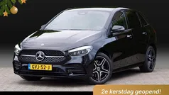 Zwart Gebruikt 2024 Mercedes B250e AMG line MPV | € 40.500 (Eerlijke prijs)