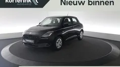 Zwart Nieuw 2025 Suzuki Swift Comfort Hatchback | € 20.998 (Eerlijke prijs)