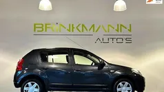 Grijs Gebruikt 2008 Dacia Sandero Ambiance Hatchback | € 1.749 (Eerlijke prijs)