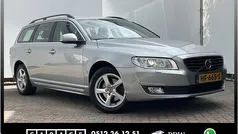 Grijs, metallic lak Gebruikt 2015 Volvo V70 Standard Stationwagen | € 9.900 (Eerlijke prijs)