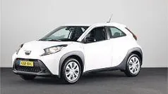 Gebruikt 2024 Toyota Aygo Play Hatchback | € 17.400 (Eerlijke prijs)