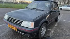 Zwart Gebruikt 1986 Peugeot 205 S Cabriolet | € 6.250