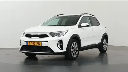 Gebruikt 2022 Kia Stonic SUV | € 17.935 (Eerlijke prijs)