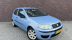 Blauw Gebruikt 2004 Fiat Punto Hatchback | € 1.250 (Eerlijke prijs)