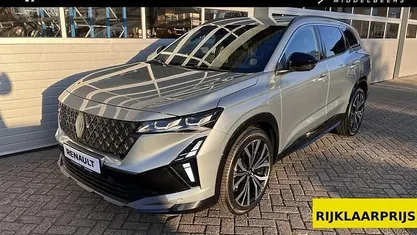 Gebruikt 2025 Renault Espace Iconic MPV | € 48.995 (Goede deal)