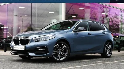 Occasion BMW 118 Sport Line 136 PK (100 kW) 2023 Grijs (metallic) Hatchback