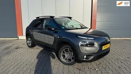 Grijs Occasion 2015 Citroën C4 PureTech SUV | € 8.950 (Eerlijke prijs)