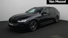 Zwart Gebruikt 2022 BMW 530e Executive Stationwagen | € 34.900 (Eerlijke prijs)