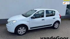 Gebruikt 2010 Dacia Sandero Ambiance Hatchback | € 1.950 (Eerlijke prijs)