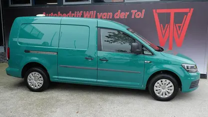 Groen Gebruikt 2015 VW Caddy Maxi Highline MPV | € 10.900 (Eerlijke prijs)
