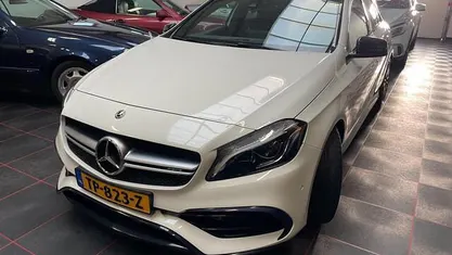 Wit, metallic lak Occasion 2017 Mercedes A45 AMG AMG Hatchback | € 29.750 (Super prijs)