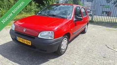 Rood Gebruikt 1998 Renault Clio II Hatchback | € 999 (Eerlijke prijs)