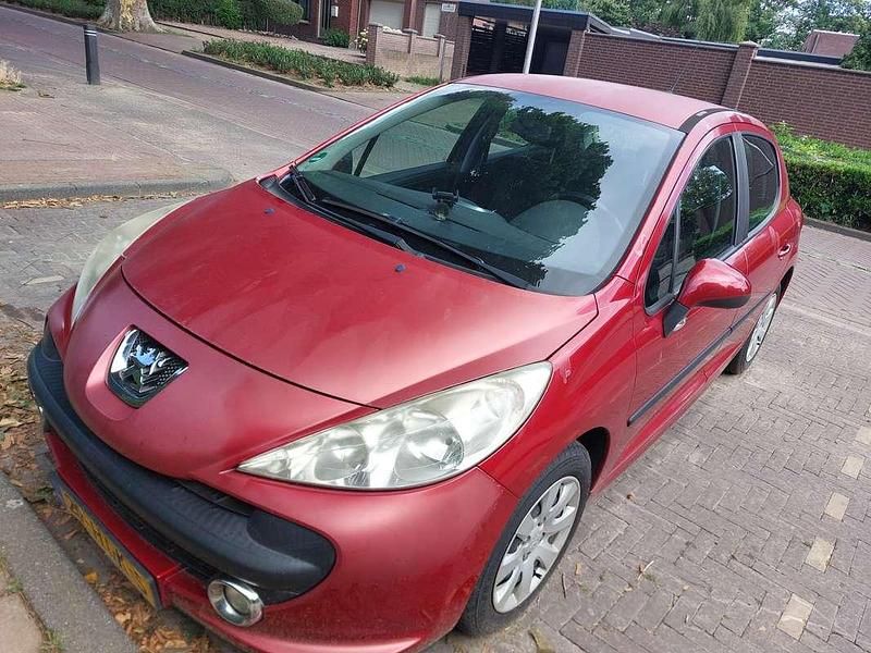 Rood Gebruikt 2008 Peugeot 207 Hatchback | € 925 (Goede deal) - Afbeelding 1/4