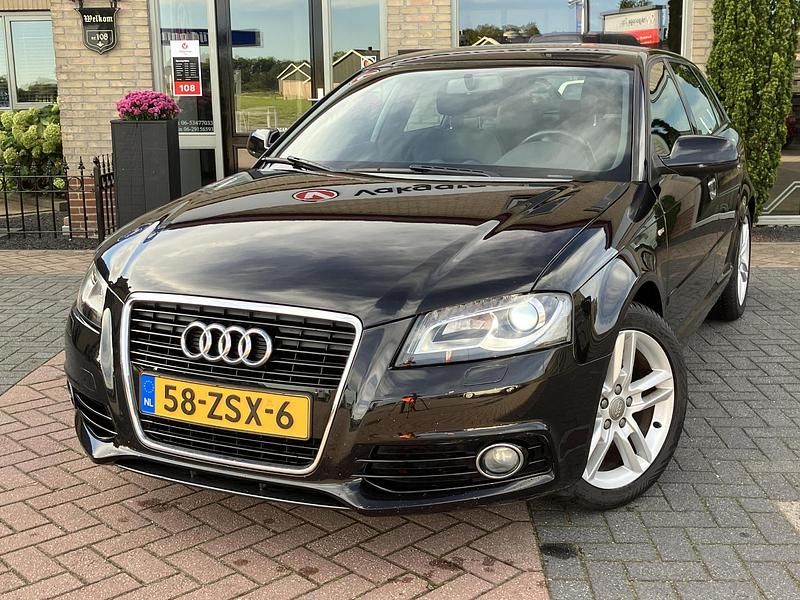 Occasion Audi A3 Sportback S-Line 105 PK (77 kW) 2013 Zwart Hatchback