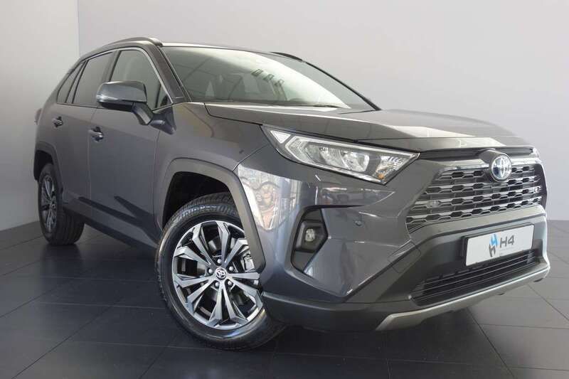 Grijs Nieuw 2024 Toyota RAV4 Hybrid Team SUV | € 44.950 (Super prijs) - Afbeelding 1/4