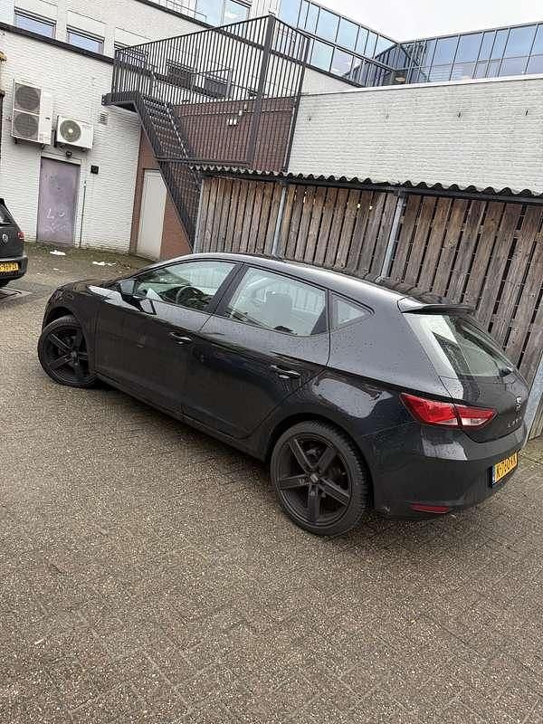 Occasion Seat Leon 86 PK (63 kW) 2013 Zwart Stationwagen