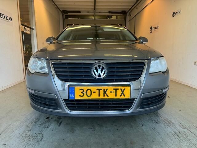 Occasion VW Passat Comfortline 150 PK (110 kW) 2006 Grijs, metallic lak Stationwagen