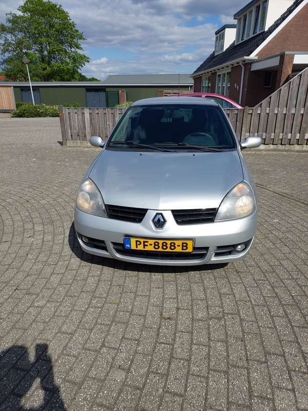 Gebruikt 2007 Renault Clio II Campus Sedan | € 1.250 (Eerlijke prijs) - Afbeelding 1/4