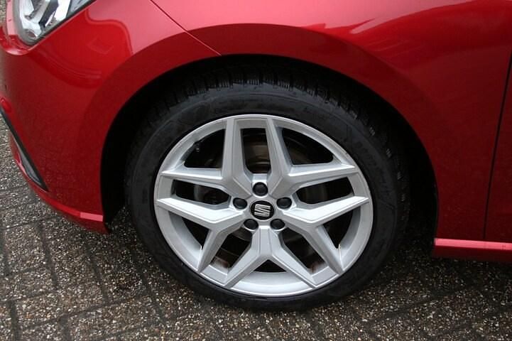 Occasion Seat Ibiza Business 110 PK (80 kW) 2021 Rood Hatchback