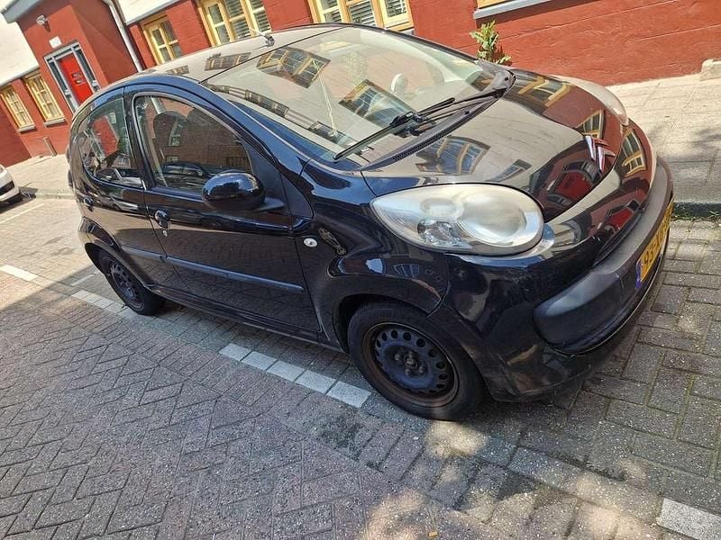 Zwart Occasion 2007 Citroën C1 Hatchback | € 1.200 (Goede deal) - Afbeelding 1/4