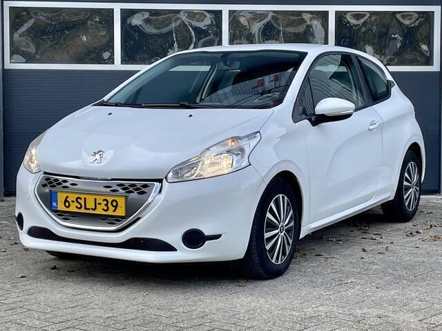 Wit Gebruikt 2013 Peugeot 208 Active Hatchback | € 4.450 (Super prijs) - Afbeelding 1/4