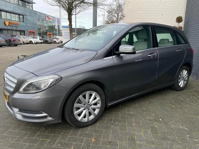 Occasion Mercedes B200 Prestige 156 PK (114 kW) 2013 Grijs MPV