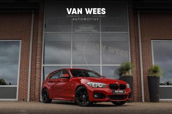 Rood Gebruikt 2019 BMW 118 M Sport Hatchback | € 16.450 (Eerlijke prijs) - Afbeelding 1/3