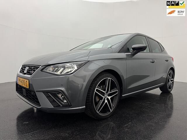 Grijs Gebruikt 2017 Seat Ibiza Business Hatchback | € 8.995 (Eerlijke prijs) - Afbeelding 1/4