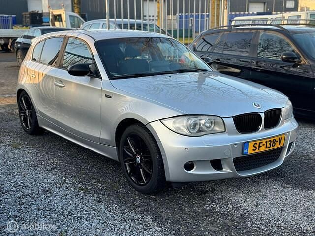 Occasion BMW 118 Executive 129 PK (94 kW) 2005 Grijs Hatchback