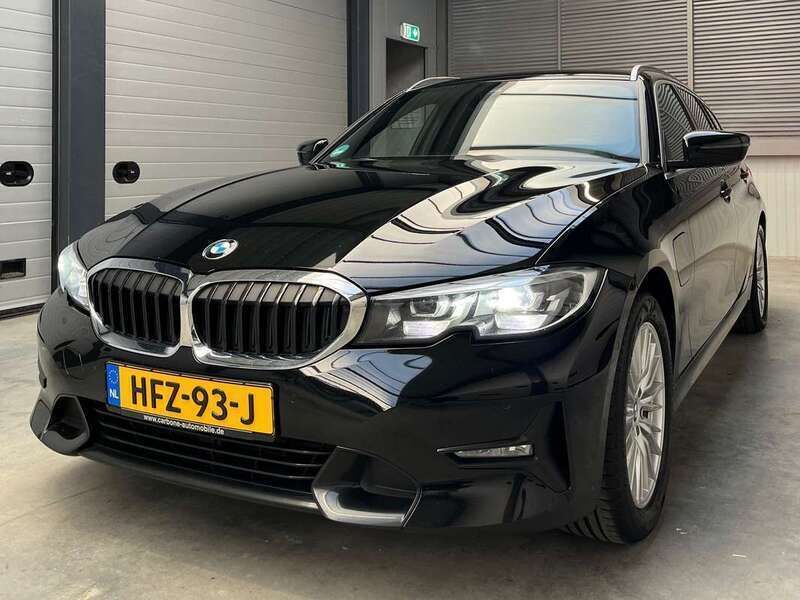 Zwart Gebruikt 2021 BMW 330 Executive Stationwagen | € 28.500 (Super prijs) - Afbeelding 1/4