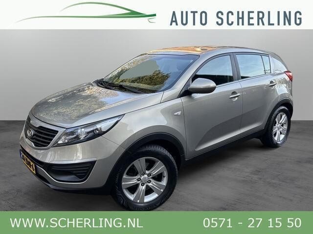 Grijs, metallic lak Gebruikt 2012 Kia Sportage SUV | € 9.450 (Eerlijke prijs) - Afbeelding 1/4