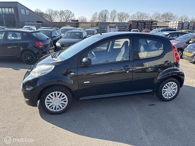 Occasion Peugeot 107 68 PK (50 kW) 2011 Zwart Hatchback