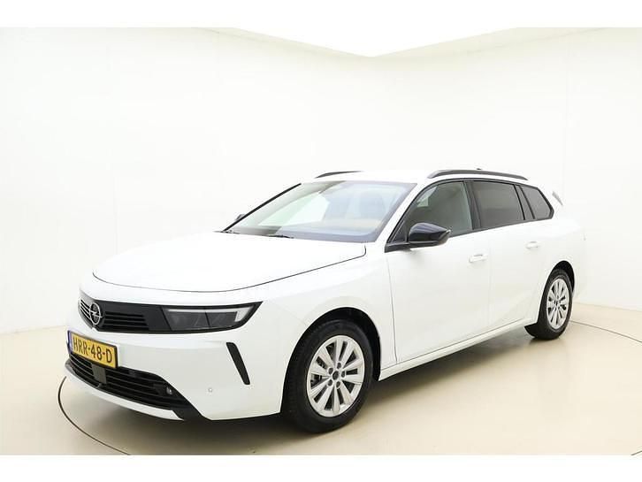Wit Nieuw 2025 Opel Astra Business Edition Stationwagen | € 30.645 (Super prijs) - Afbeelding 1/4