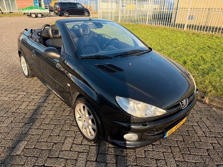 Occasion 2004 Peugeot 206 CC Cabriolet | € 1.050 (Goede deal) - Afbeelding 1/4