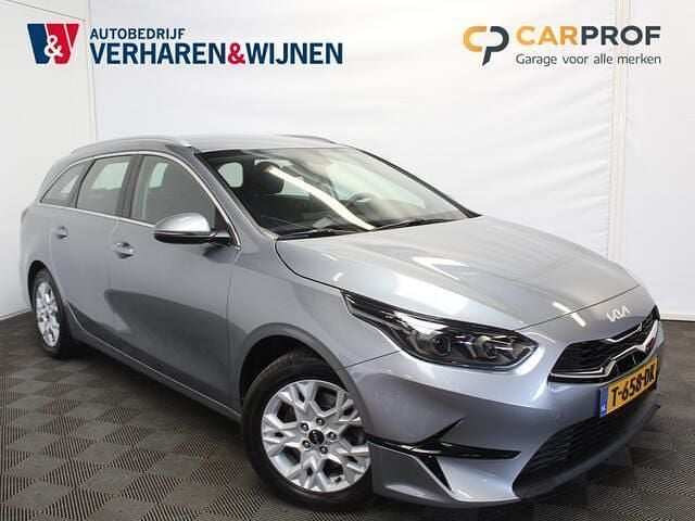 Grijs Gebruikt 2023 Kia Ceed Sportswagon Stationwagen | € 21.890 (Eerlijke prijs) - Afbeelding 1/4