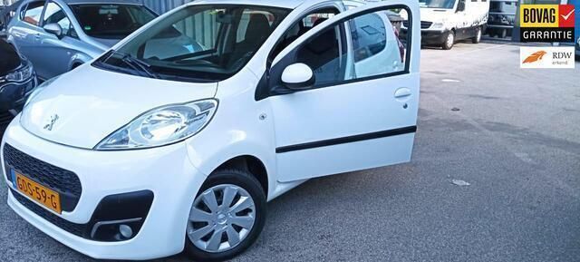 Wit Gebruikt 2013 Peugeot 107 Hatchback | € 3.499 (Goede deal) - Afbeelding 1/4