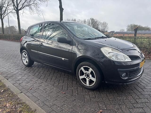 Occasion Renault Clio II 75 PK (55 kW) 2008 Zwart Hatchback