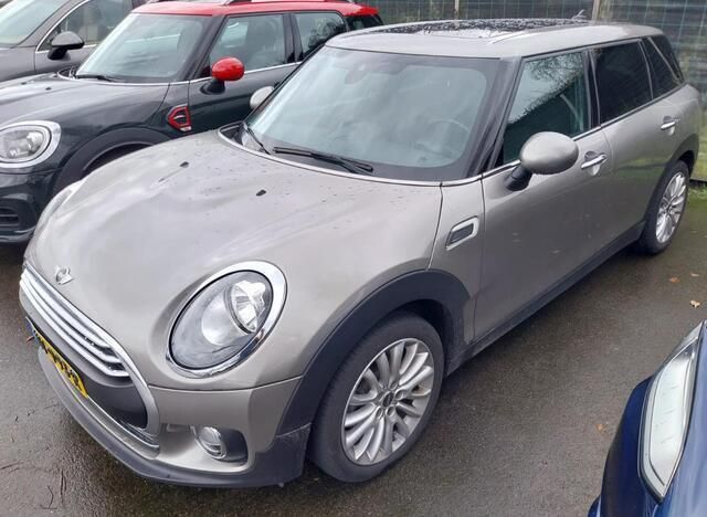 Grijs Gebruikt 2016 Mini One Clubman Business Stationwagen | € 14.995 (Eerlijke prijs) - Afbeelding 1/4
