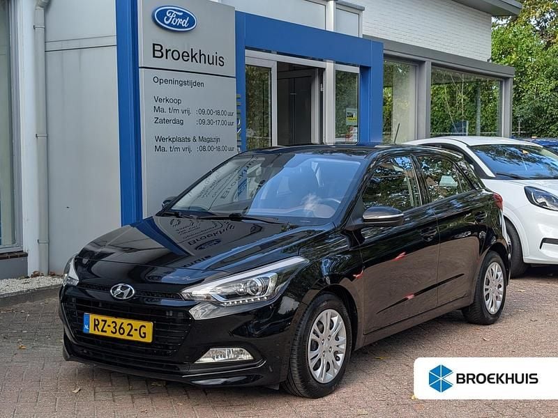 Zwart Gebruikt 2018 Hyundai i20 Comfort Hatchback | € 13.695 (Eerlijke prijs) - Afbeelding 1/4