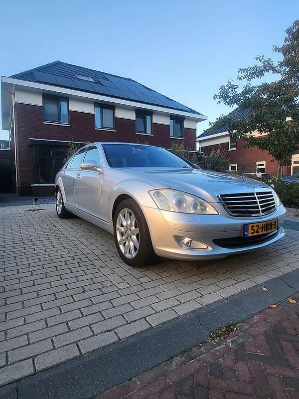 Grijs Gebruikt 2007 Mercedes S350 Sedan | € 11.800 - Afbeelding 1/4