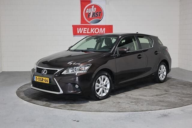 Bruin (metallic) Gebruikt 2014 Lexus CT200h Business Edition Hatchback | € 13.950 (Eerlijke prijs) - Afbeelding 1/4