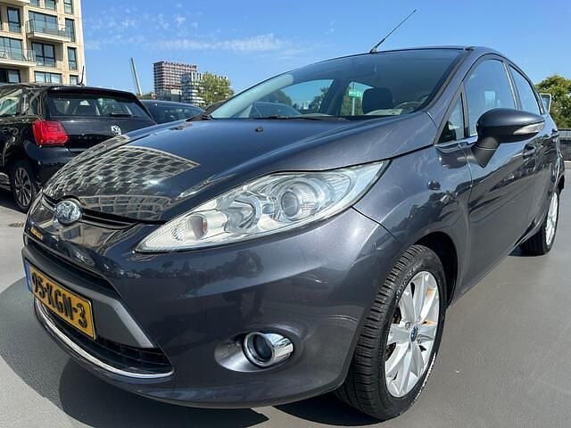 Grijs Gebruikt 2009 Ford Fiesta Ghia Hatchback | € 2.450 (Eerlijke prijs) - Afbeelding 1/4