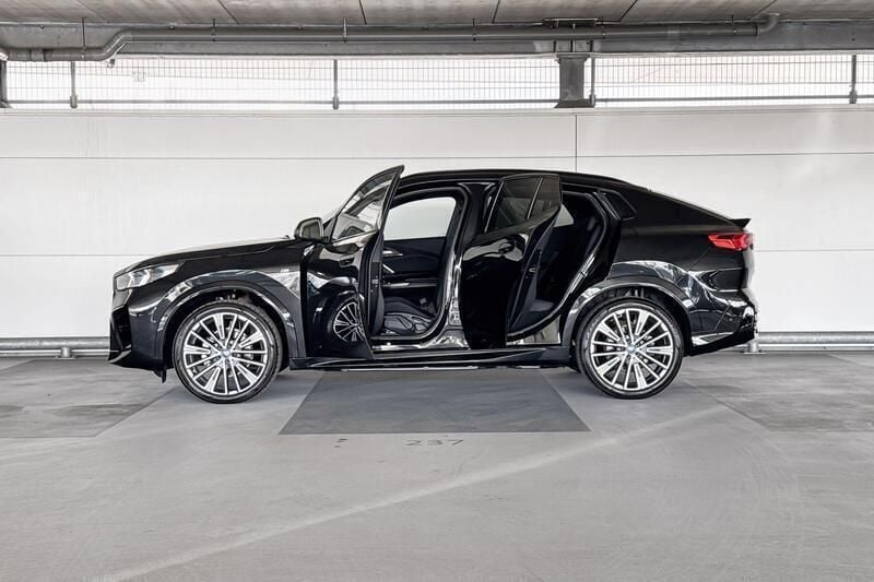 Occasion BMW iX2 Comfort Edition 150 kW (204 PK) 2025 Zwart SUV